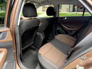 Hyundai i20 1.2b 2018 unic propietar 70,000km — miniatura 8