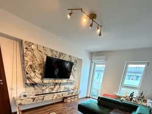 Apartament 2 camere-metrou Berceni, loc de parcare inclus. — miniatura 1