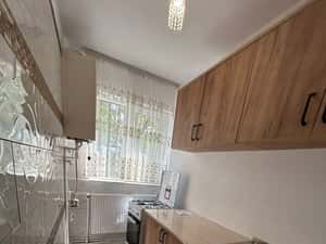 De inchiriat apartament cu 2 camere, recent renovat, mobilat si utilat — miniatura 6