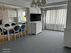 Apartament spațios cu 3 camere de închiriat – Bulevardul Dacia, Oradea