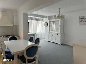 Apartament spațios cu 3 camere de închiriat – Bulevardul Dacia, Oradea — miniatura 4