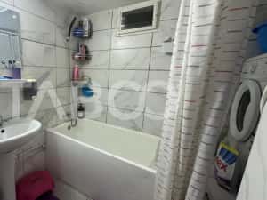 Apartament la casa 4 camere pivnita curte privata zona Lazaret Sibiu — miniatura 7