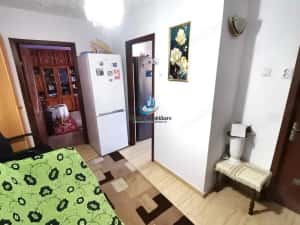 Apartament 2 camere, etaj 3, zona ultracentrala, Piatra Neamt — miniatura 4