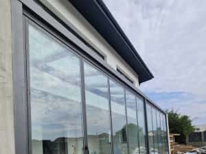 Închideri terase și balcoane cu sticlă securizată | Pergole retractabile și estimare rapidă online – Glassmart — miniatura 6