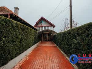 ID 6657 EXCLUSIVITATE - Vila de tip P+M+pod de vanzare