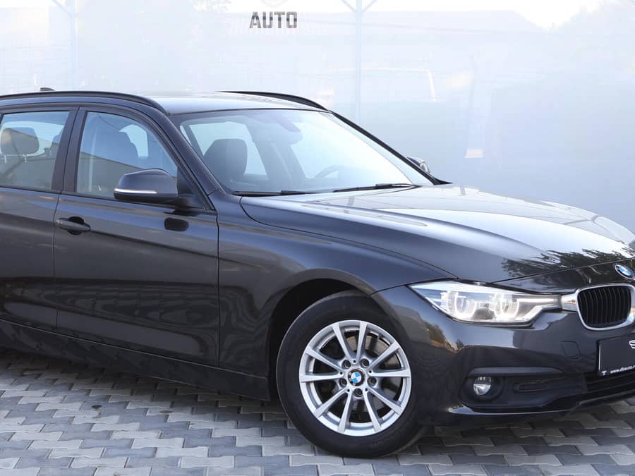 BMW 318d - Diesel - Automatic - 150hp - 225108km 02/2016 — fotografie 1 din 7