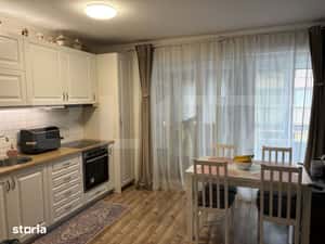 Apartament semidecomandat cu 3 camere, 60 mp utili, garaj, zona Porii — miniatura 4