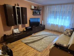 Vand apartament zona Piața Centrală si Facultatea de Educație Fizică — miniatura 3