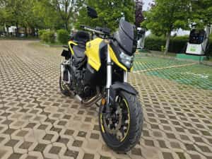 Honda hornet 750 2023 — miniatura 3