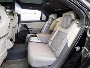 BMW Seria 7 (G70) M760e (571 CP) Plug-in Hybrid xDrive Steptronic — miniatura 6