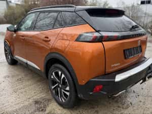 Peugeot 2008 GT 2022 1.2B 79.000km Avariat/Usor Avariat/Avariate — miniatura 4