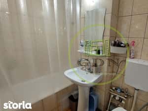 Garsoniera decomandata, 36 mp, etajul 3, Cartier Sarari zona liceul He — miniatura 6