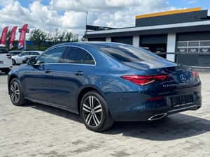 Mercedes-Benz CLA 250e Plug-in Hybrid — miniatura 4