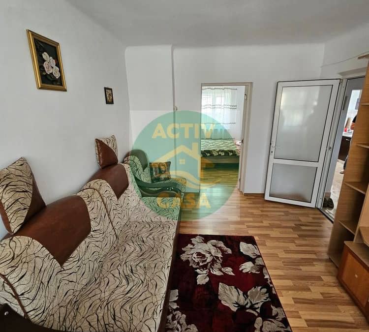 Apartament 2 camere, zona Politiei — fotografie 1 din 6