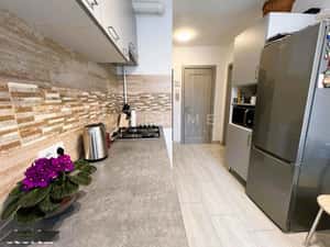 Apartament 2 camere | Aleea Carpați | Etaj 3/4 | Balcon 9 mp — miniatura 3