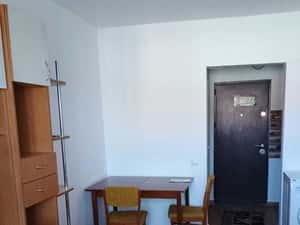 Garsoniera de inchiriat - DOAR termen lung - 240 Euro + garantie — miniatura 2