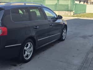 Volkswagen Passat 2010 Rline 1,6 tdi euro 5 Acte la zi — miniatura 5