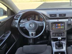 Volkswagen Passat 2010 Rline 1,6 tdi euro 5 Acte la zi — miniatura 8
