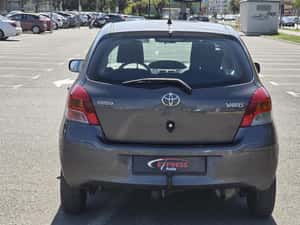 Toyota Yaris 1.0 Benzină – 2009 – Economică, fiabilă — miniatura 7