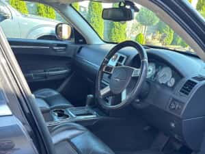 Chrysler 300C 3.0 CRD V6 Automat – Berlină Executive de Lux — miniatura 4