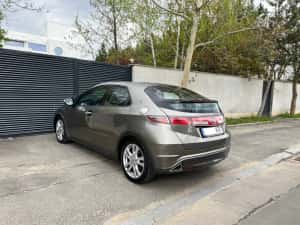 Honda Civic 2009 Facelift 2.2 Diesel 180.000 km 100% Reali — miniatura 5
