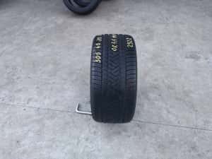 O anvelopa iarna 305 40 20 pirelli scorpion winter run flat7,5 mm 2922