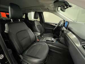 Ford Kuga Automată 225 HP Hibrid (B/E) — miniatura 3