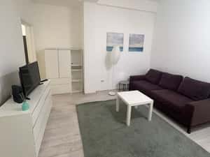 living plus 2 dormitoare mob si util complet bl nou 70 mp 650 euro — miniatura 3