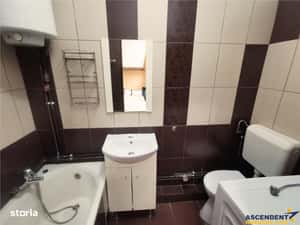 Garsonieră luminoasă, cu bucătărie utilata si baie — miniatura 6