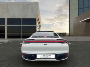 Porsche 992 Automată 385 HP Benzină — miniatura 4
