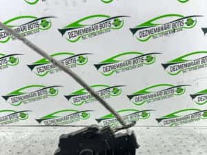 Broasca usa fata dreapta BMW Seria 3 1999 316i MT (105 hp) — miniatura 5