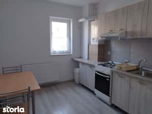 Apartament cu parcare subterană,str Eroilor/Florești — miniatura 4