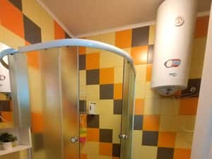 Garsoniera la casa,cu terasa 20 mp, recent renovata, zona Centrala — miniatura 6