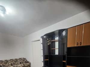 Inchiriez apartament 2 camere , mobilat si utilat, etaj 2 . — miniatura 5