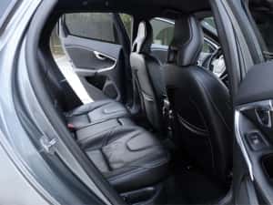 Volvo V40 - 2.0D // R-Design — miniatura 5