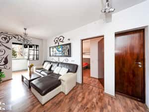 Inchiriere apartament 3 camere, zona Grivitei, etajul 2,mobutilat