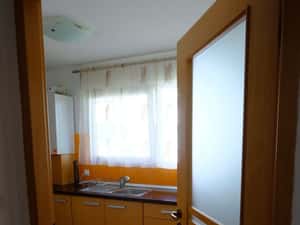 2 camere 51 mp Florești, zugrăvit recent, garaj | proprietar — miniatura 5