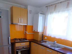 2 camere 51 mp Florești, zugrăvit recent, garaj | proprietar — miniatura 6