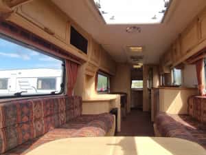 Rulota Swift Abbey Spectrum, An 1999, 2 axe, 2 zone dormit, Boiler gaz, Cabina dus — miniatura 3