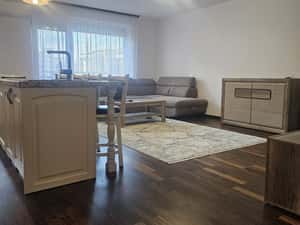Închiriez apartament premium, 3 camere, garaj, lângă Coresi/ Tractorul — miniatura 3