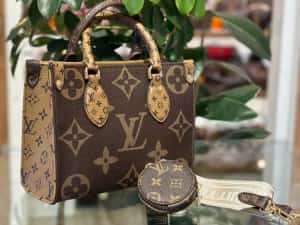 Geanta Louis Vuitton Noua !!! Dimensiuni 25/20 !!! — miniatura 3