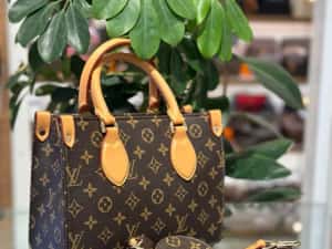 Geanta Louis Vuitton Noua !!! Dimensiuni 25/20 !!! — miniatura 6