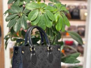 Geanta Louis Vuitton Noua !!! Dimensiuni 25/20 !!! — miniatura 7