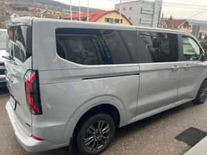 Ford Tourneo Custom Bus 320L L2H1 Titanium 2.0L 170 CP A8 AWD — miniatura 4