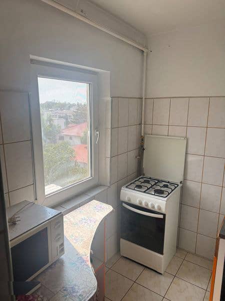 Garsoniera de inchiriat — fotografie 1 din 6