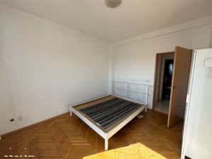 Apartament spațios cu lift, în Centru Istoric — miniatura 1