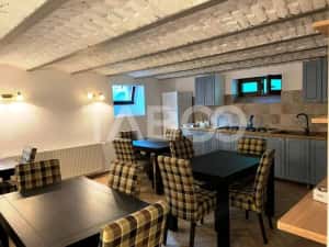 Pensiune moderna 5 camere 256 mp utili in Sibiu zona Orasul de Jos — miniatura 4