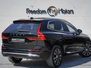 Volvo XC60 Plug-in hybrid T6 Recharge Inscription AWD — miniatura 4