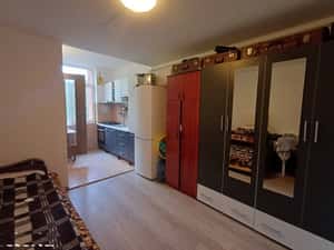 Garsonieră de vânzare, complet mobilata și utilata, zona Kaufland — miniatura 1