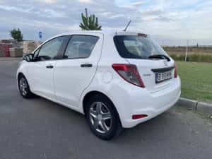 Toyota Yaris 1.4d 2014 — miniatura 3